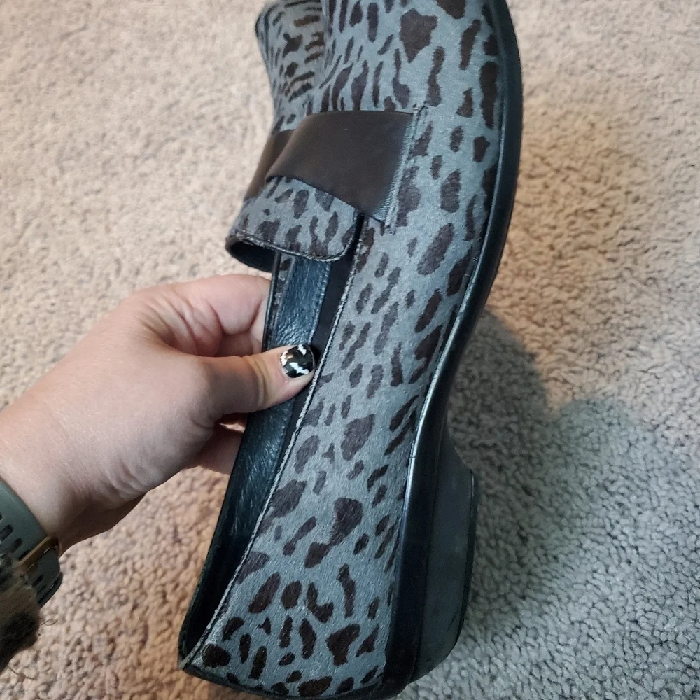 Dansko Women's Animal Print Loafers - Black and Gray Leather Man Made Balance 40